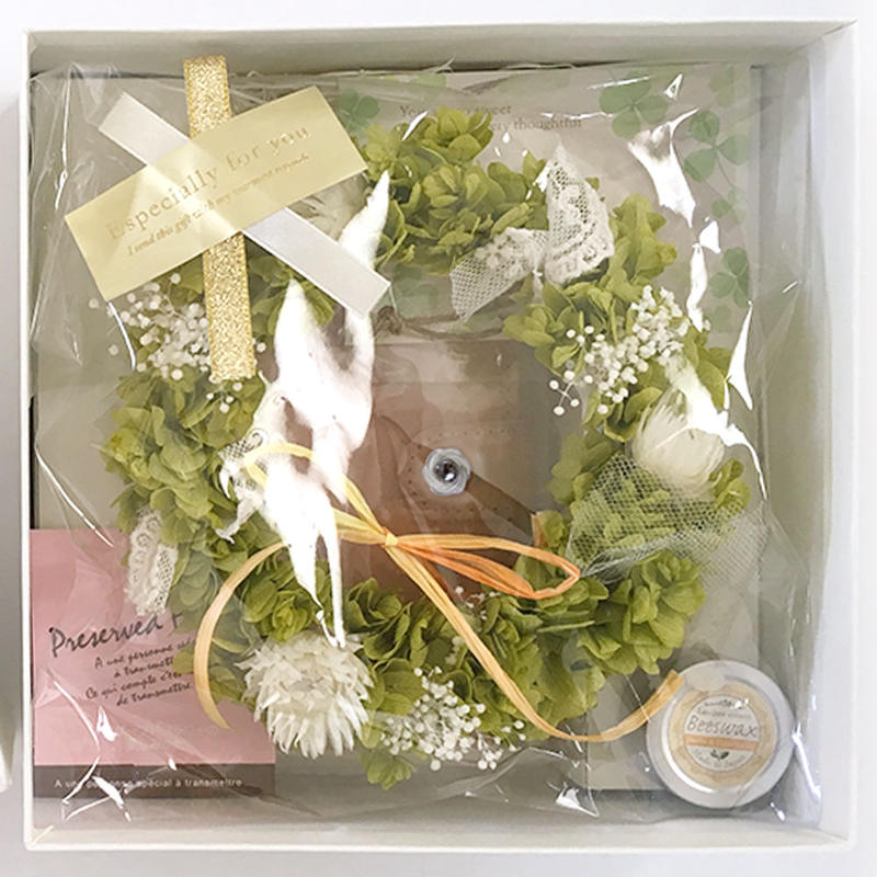 本革スマホケース プリザーブドフラワー 11月4日生まれの方 誕生花 ピラカンサ 花言葉 陽気