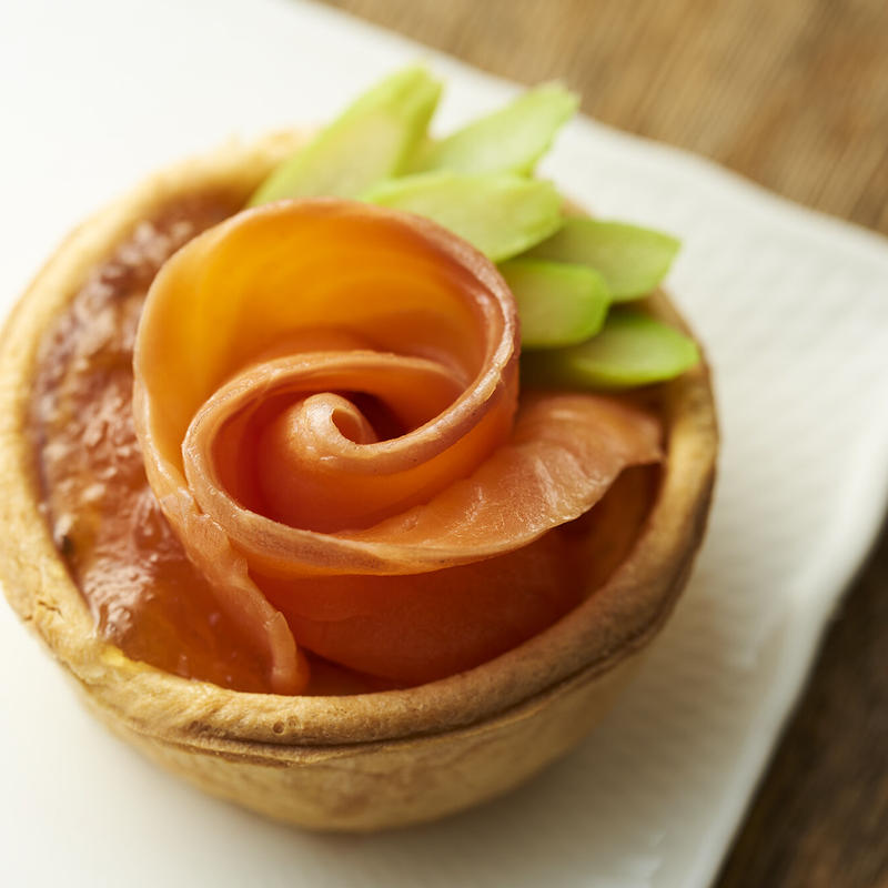 サーモンローズ サーモン 花言葉 愛嬌 Flowerquiche Store