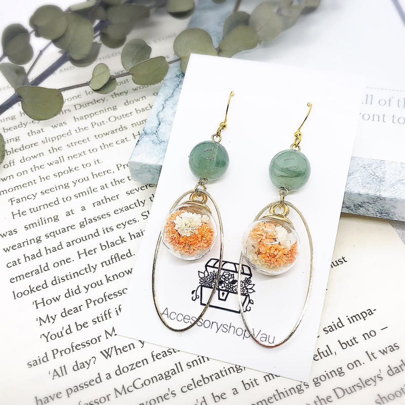 ガラスドームピアスorイヤリングno 27 コーヒーと贈り物のお店 Vau