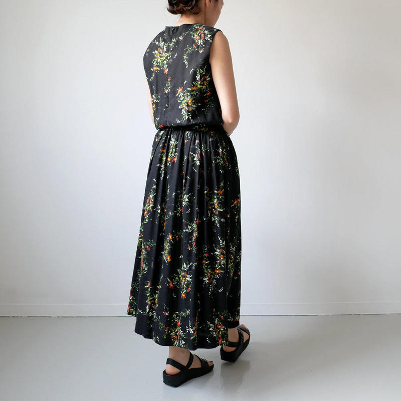 Sacra サクラ コットンリヨセル マルチフラワー ノースリーブ ワンピース 11