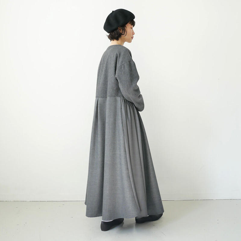UNIVERSAL TISSU ウールカシミヤビーバータックギャザーワンピース