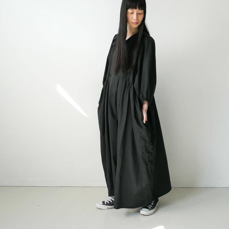 Universal Tissu ユニヴァーサルティシュ ナチュラルタイプライター Vネックギャ Universal Tissu ユニヴァーサルティシュ ナチュラルタイプライター Vネックギャ