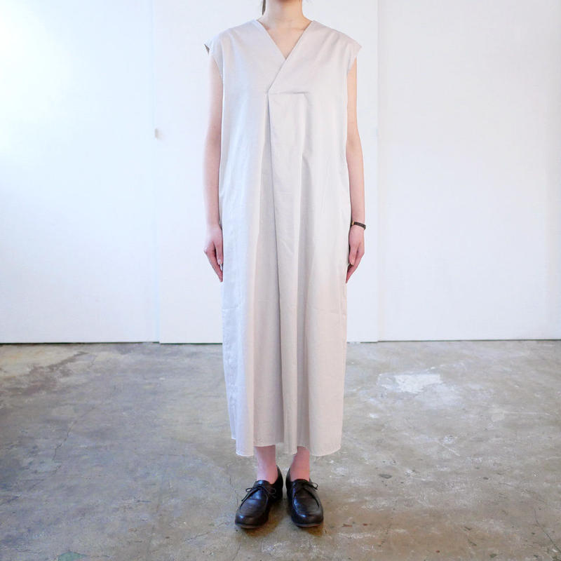 The Factory ザ ファクトリー コットンサテン ノースリーブワンピース Goua The Factory ザ ファクトリー コットンサテン ノースリーブワンピース Goua