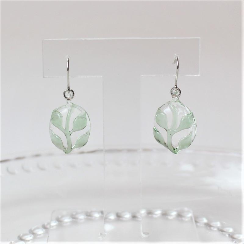 Guridrops 透明の葉っぱピアス イヤリング ぐり工房 Online Shop