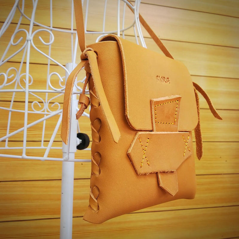 スマホポシェット Llサイズ 手作り革工房 はろはろ