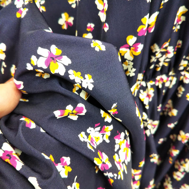 Op 3977 衿付きのセンターギャザーワンピース パープル小花 312 Helter