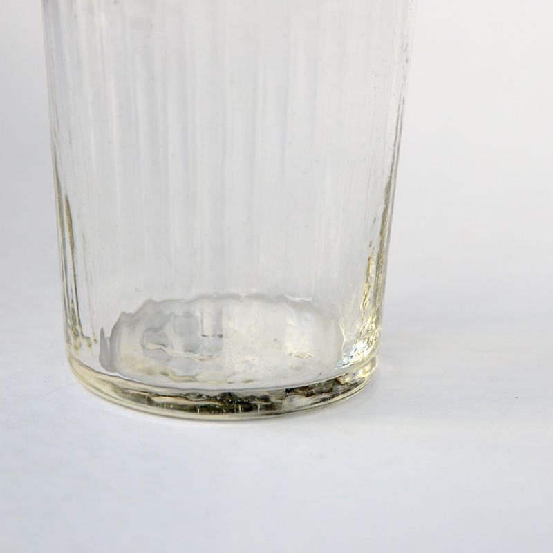 津田清和さん：フードカバー ガラスドーム