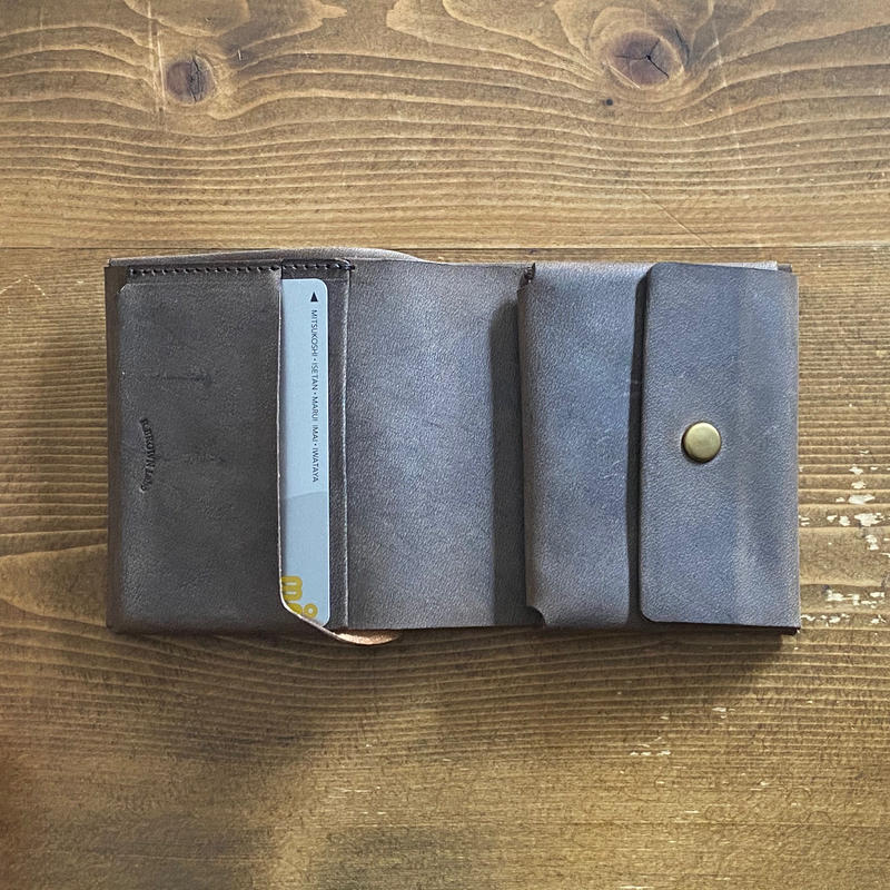 R Brown Labo 二つ折り財布 グレー Hisoca R Brown Labo 二つ折り財布 グレー Hisoca