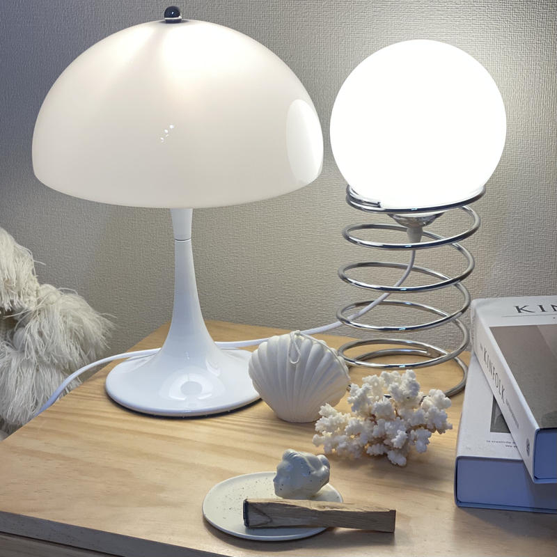 スプリングボールランプ Holiday Room