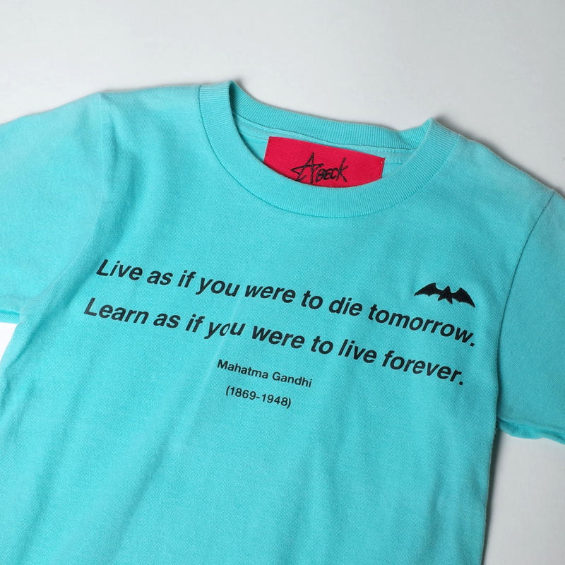 Kids Abeck 明日死ぬかのように生きよ 永遠に生きるかのように学べ Tee