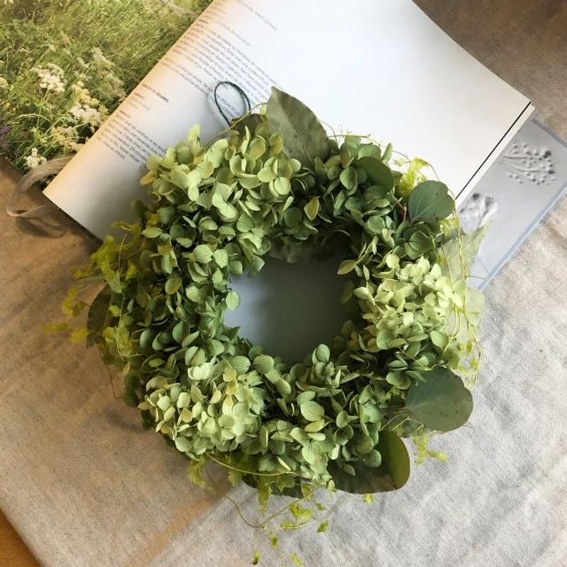 プリザーブド ドライフラワー 紫陽花と月桂樹のシンプルリース イデアルビストロ の花贈り