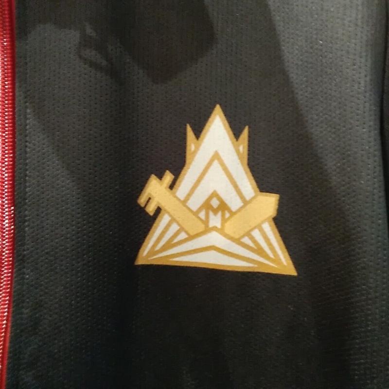 Free 鮫柄学園水泳部ジャージ上下 Mサイズ K Books 池袋 ２次元グッズ通販