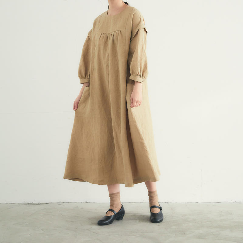 フレンチリネン スクエアヨーク ワンピース オーカー Magali
