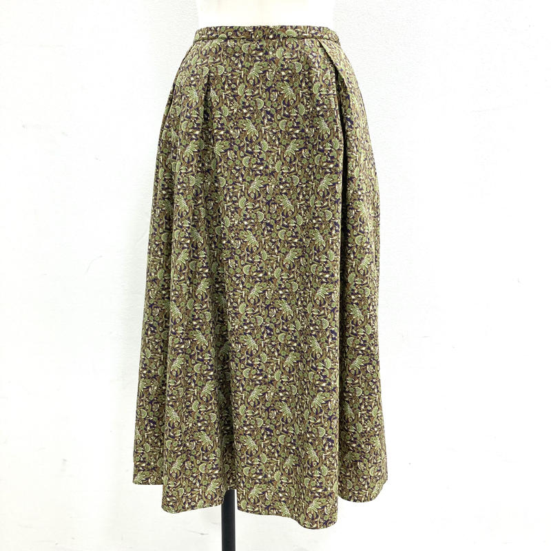 No.2203100 草花グリーンプリントスカート Made in Japan | Irrep...