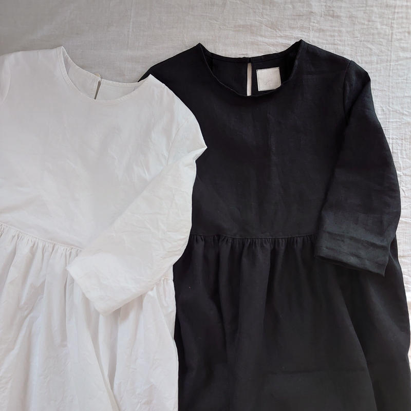 黒リネンワンピース 白コットンタイプライターワンピース Joli