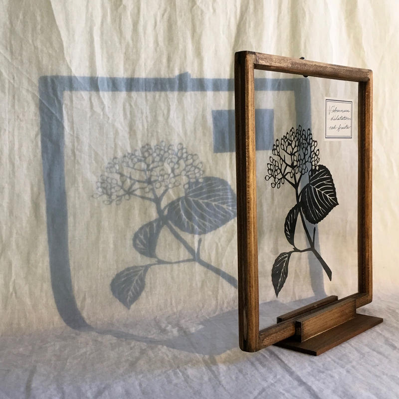 ガマズミの切り絵フレーム こえだ社