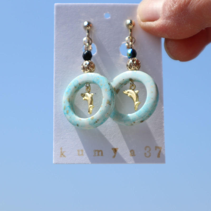 ジャンプするイルカと輪っか イヤリング ピアス Kumya37 S Store