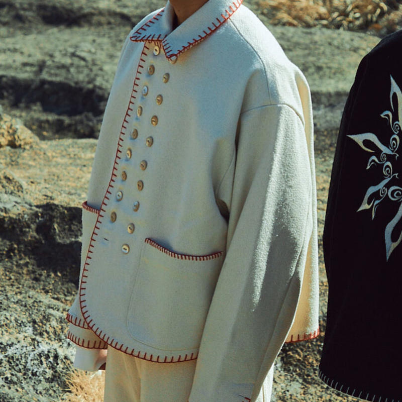 Urig> ZWEIREIHER ALT JACKET, White | kuonbyri...
