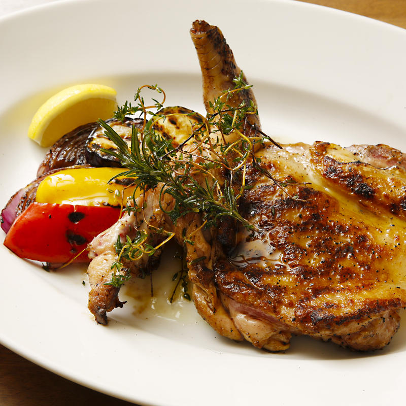 骨付き鶏ももの小悪魔風香草焼 ディアボラ Pizzeria La Porta 骨付き鶏ももの小悪魔風香草焼 ディアボラ Pizzeria La Porta