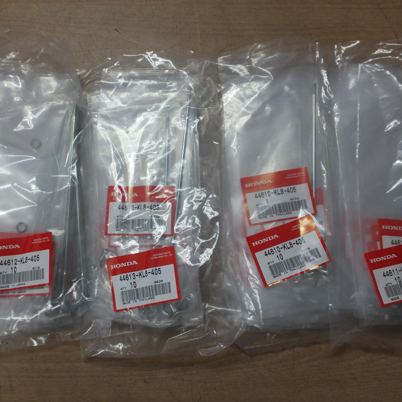 ♪GB250クラブマン/2~5型用純正フロントホイールのスポーク/純正品/新品/1台分36本セ... ♪GB250クラブマン/2~5型用純正フロントホイールのスポーク/純正品/新品/1台分36本セ...