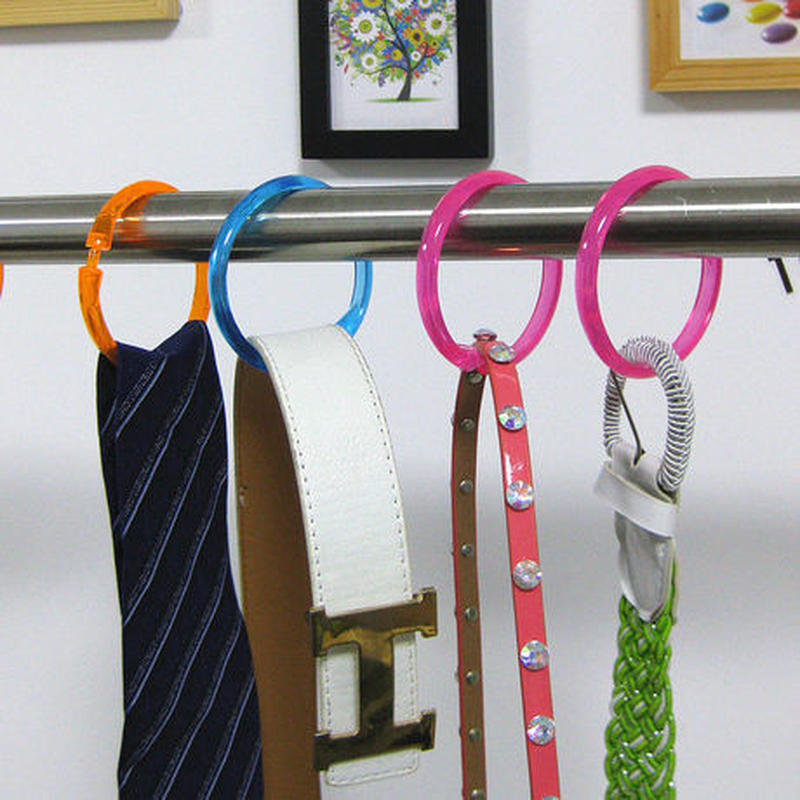 ベルトやネクタイをかけられる クローゼットの中をすっきり収納 リングハンガー 収納用 カラフ