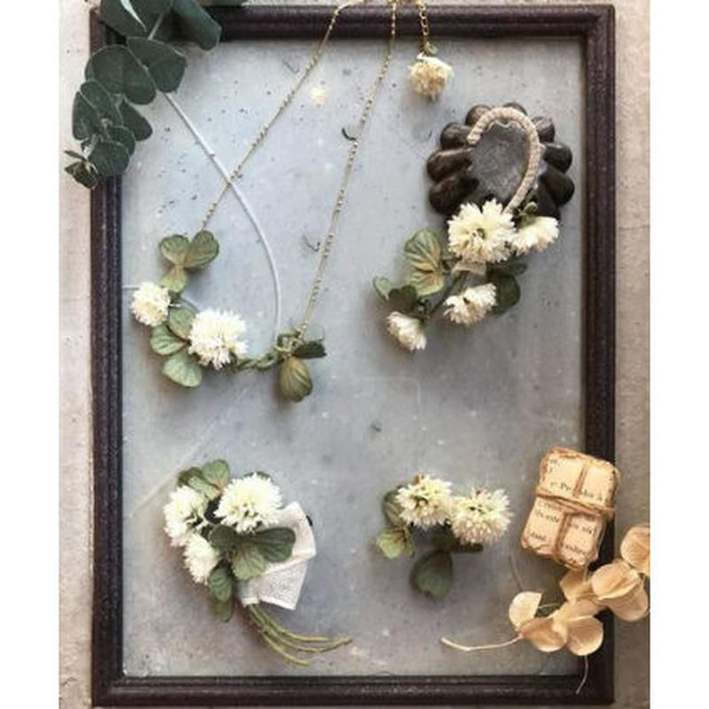 シロツメクサのイヤーカフ Lilaf M Soeur Online Shop