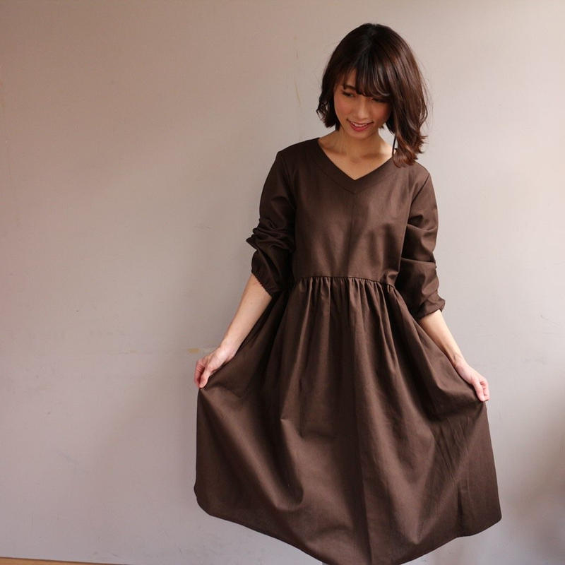 リネンワンピース しっかりコットンリネンvネック切り替えギャザーワンピース 綿麻 リネンギャ