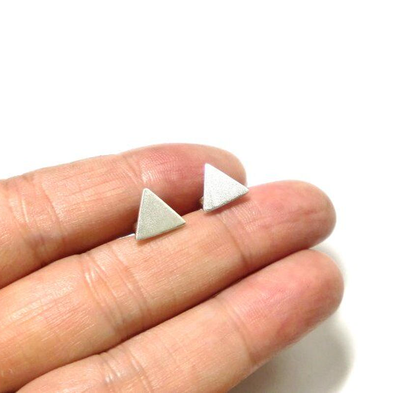 トライアングルピアス シルバーアクセサリー工房アンク