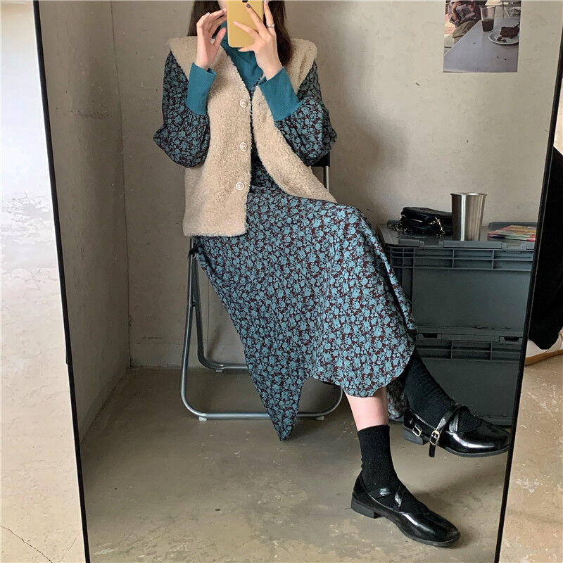 タートルネック ハイウエスト 小花柄フレア レトロ ワンピースブラウンブルー 二色 ワンピース タートルネック ハイウエスト 小花柄フレア レトロ ワンピースブラウンブルー 二色 ワンピース