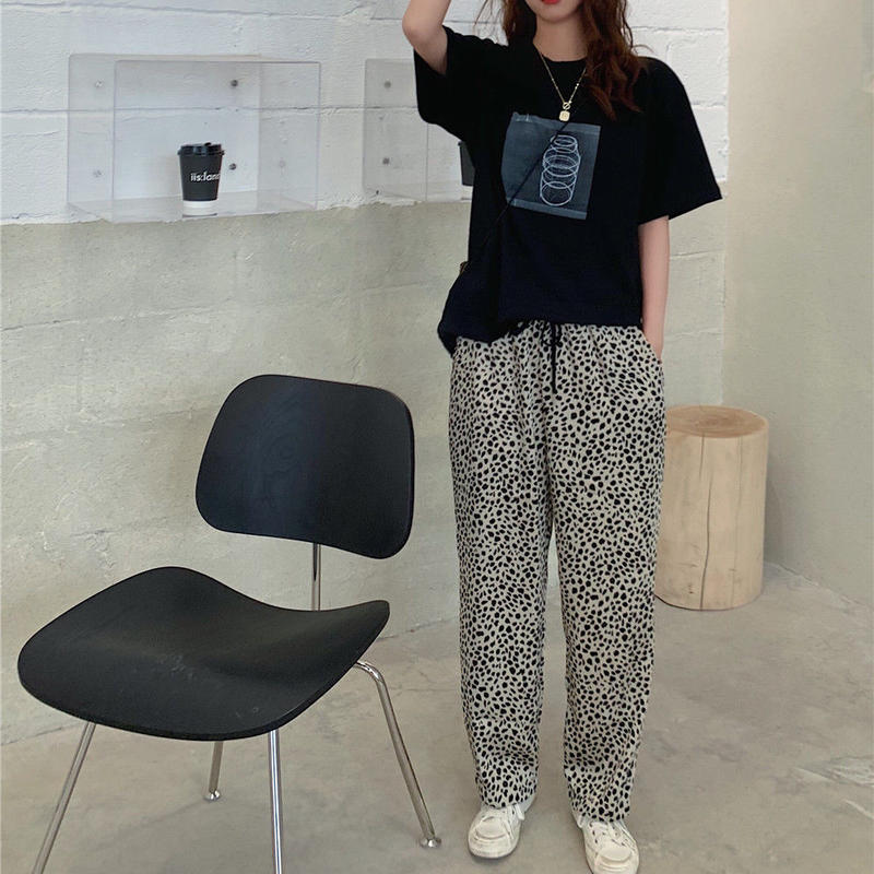 トレンド感たっぷり テロテロ素材 アニマル柄 パンツ レオパード柄 10分丈 ウエストゴム ワ