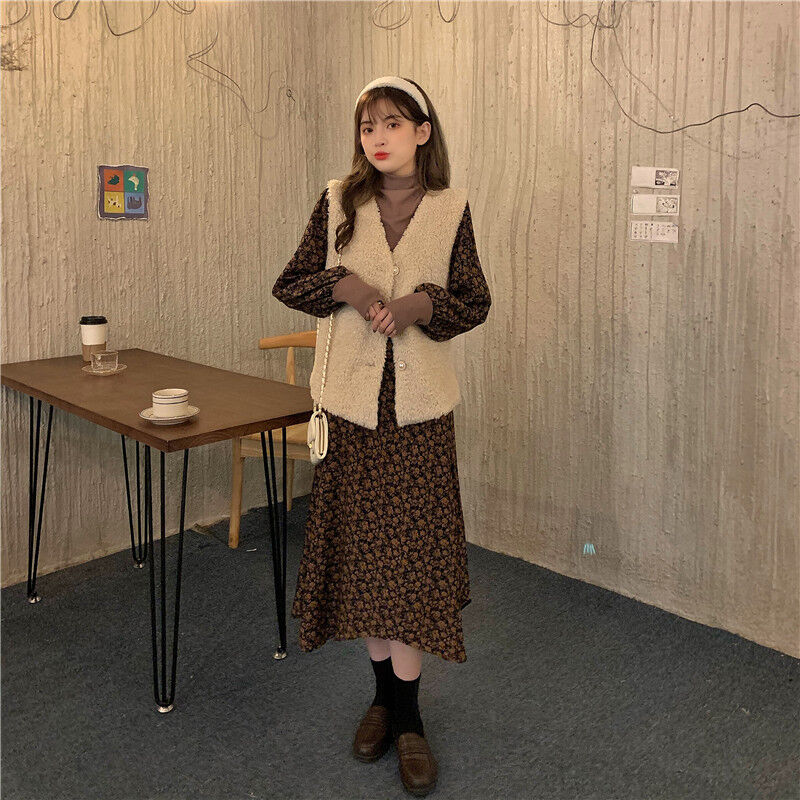 タートルネック ハイウエスト 小花柄フレア レトロ ワンピースブラウンブルー 二色 ワンピース タートルネック ハイウエスト 小花柄フレア レトロ ワンピースブラウンブルー 二色 ワンピース