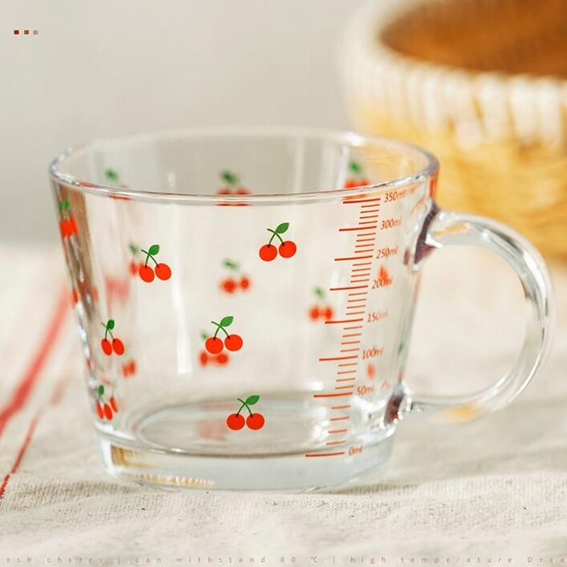 お取り寄せ商品 Cherry Blueberry ガラスカップ コップ スケールカップ 目盛