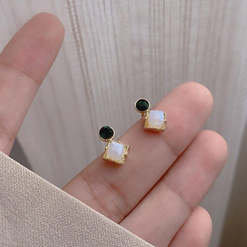 お取り寄せ商品 ピアス 幾何学 シンプル 小さめ ミニピアス オシャレ かわいい 通勤 オフ