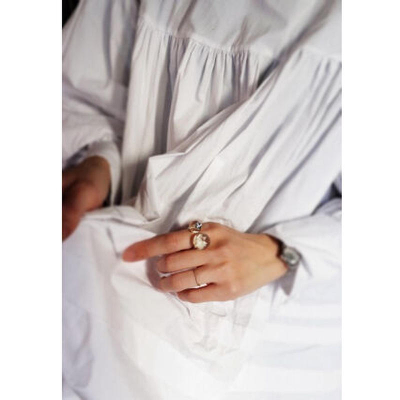 咲リング 白いアンモビウム Mabataki 美雨 マバタキミウ