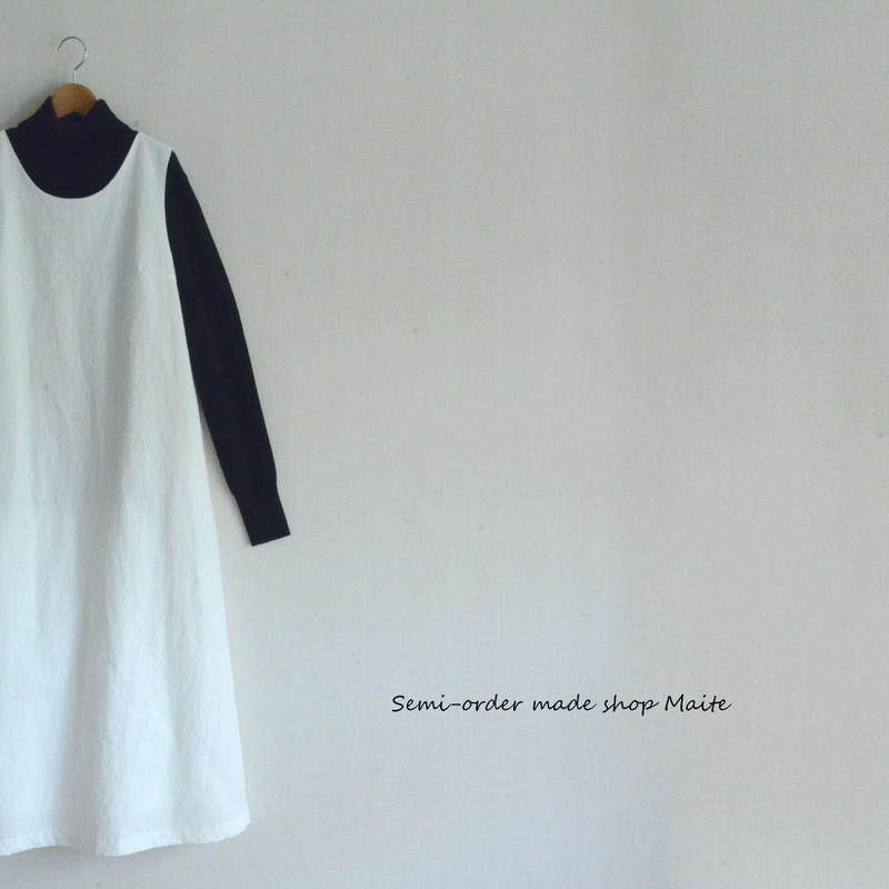 白のノースリーブワンピース 天日干しコットンリネン セミオーダーのお店 Maite まいて