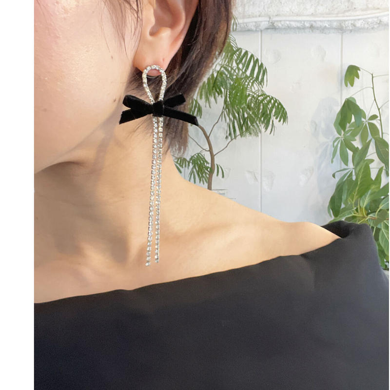 Velvet Stone ピアス ブラック-