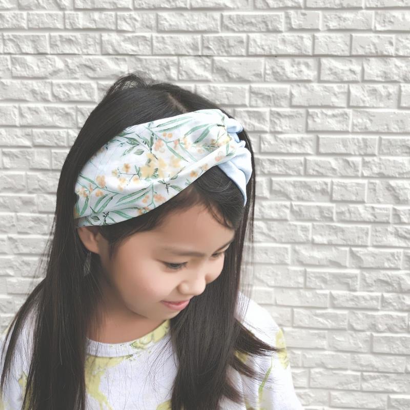 小花柄ヘアバンド白 緑 Usaコットン 輸入生地 Fores