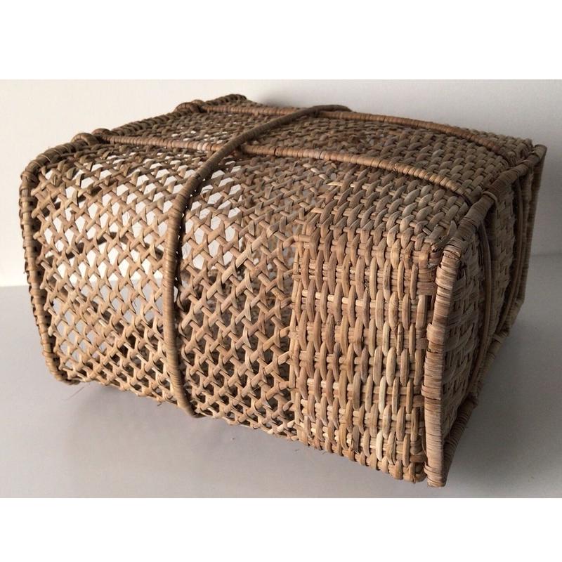 アンティーク カゴバッグ 縦型 大きめ 無傷 完品 編み方に変化があり素敵なかごバッグです アンティーク カゴバッグ 縦型 大きめ 無傷 完品 編み方に変化があり素敵なかごバッグです