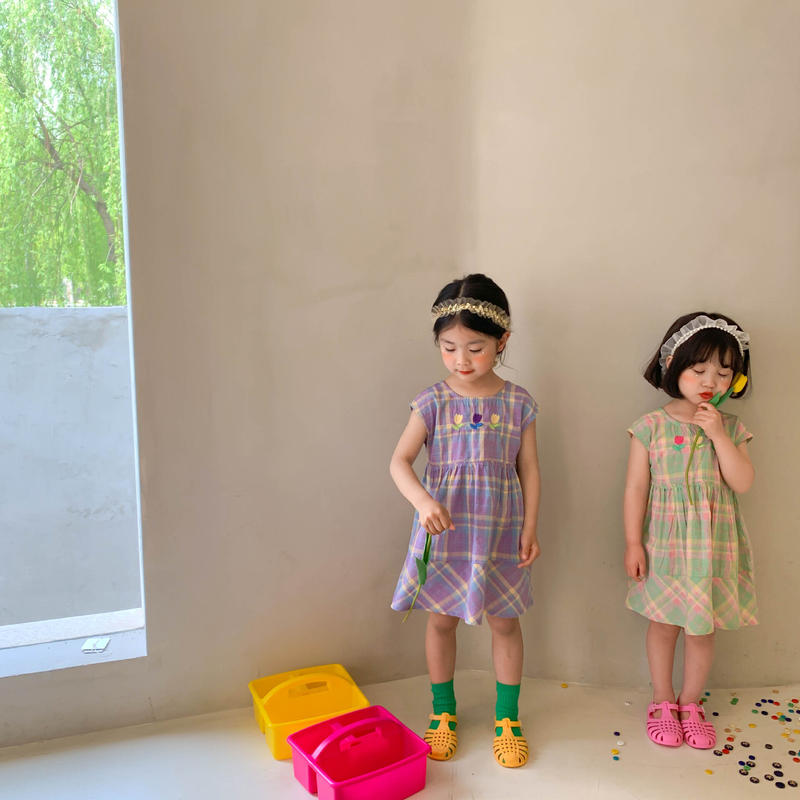 2color チューリップ刺繍チェックワンピース 1638 こどもふく Moco Kids