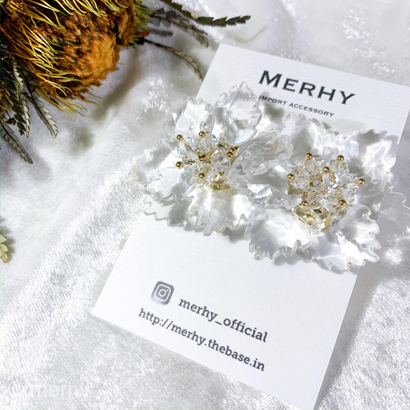 クリスタルフラワーピアス Merhy