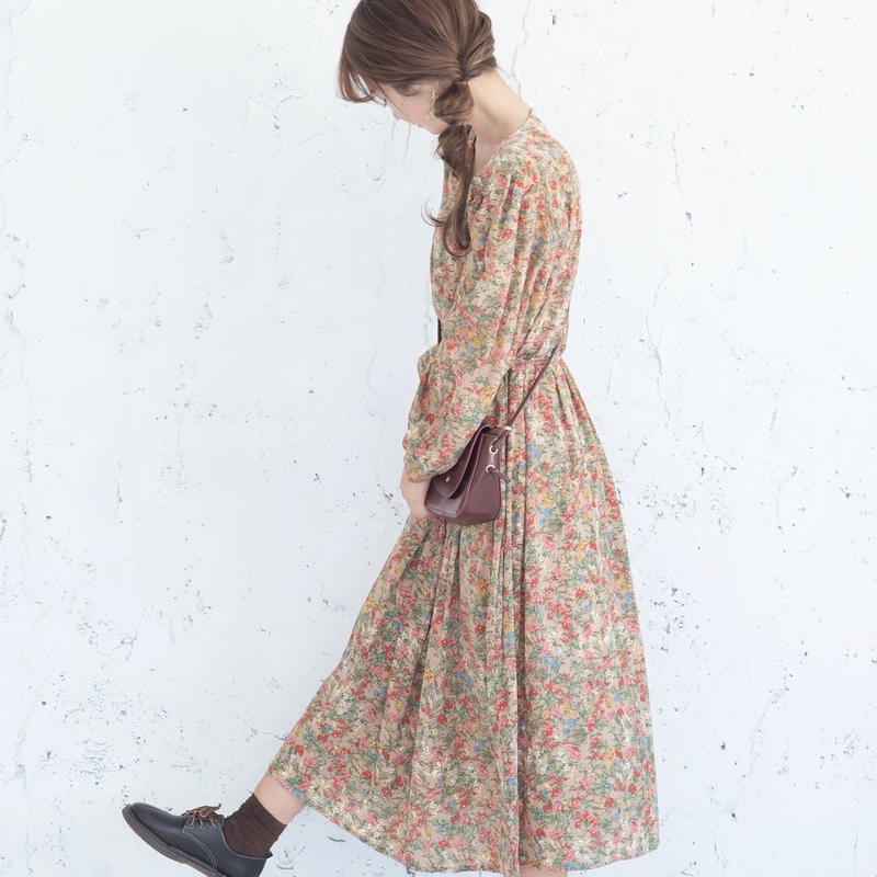 即納 ヴィンテージレトロ花柄ワンピース Merrylatte