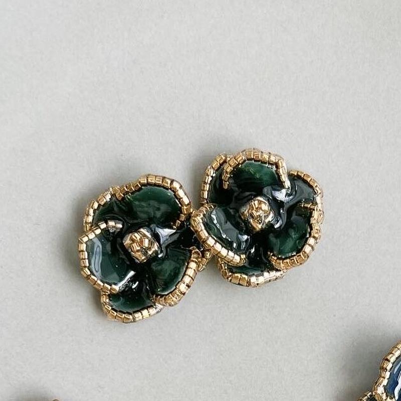 ベージュ♡ドライフラワー水中花イヤリング/ピアス 日本割 ...
