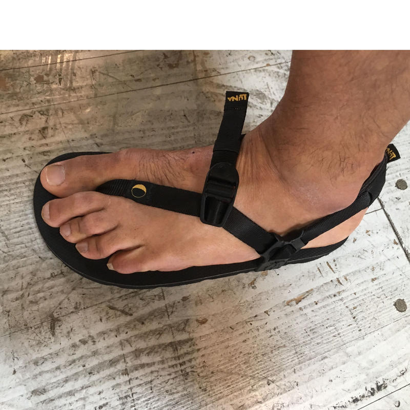Luna Sandals Mono Winged Edition 道がまっすぐ