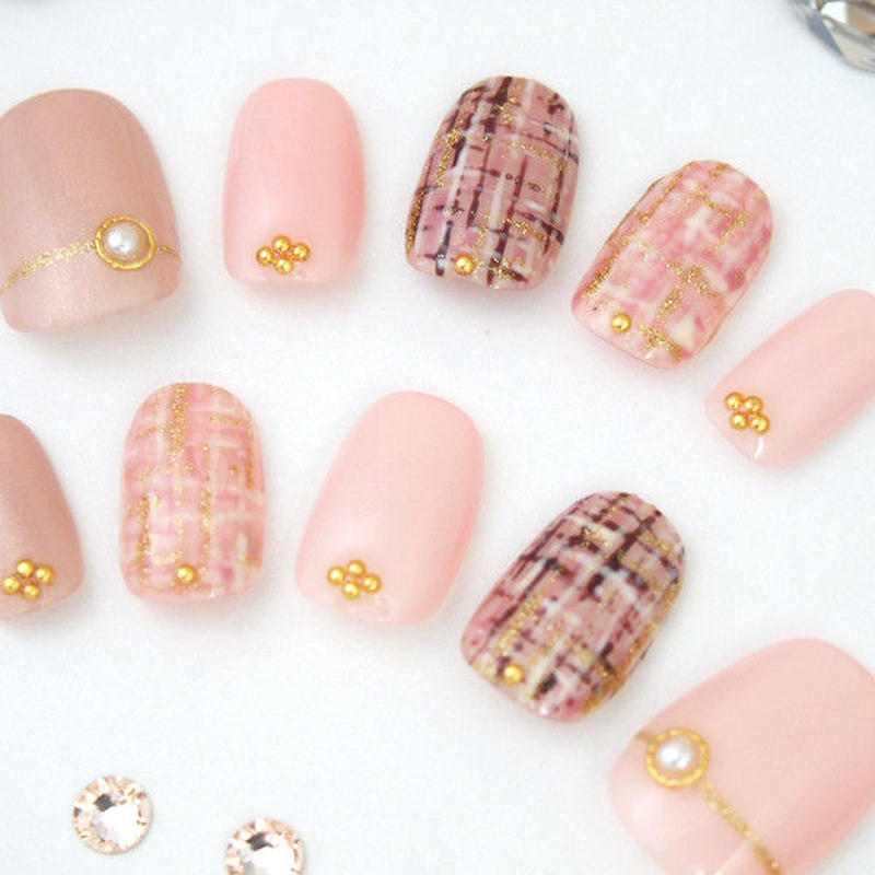 上品ベビーピンクのツイードネイル Michi Nail