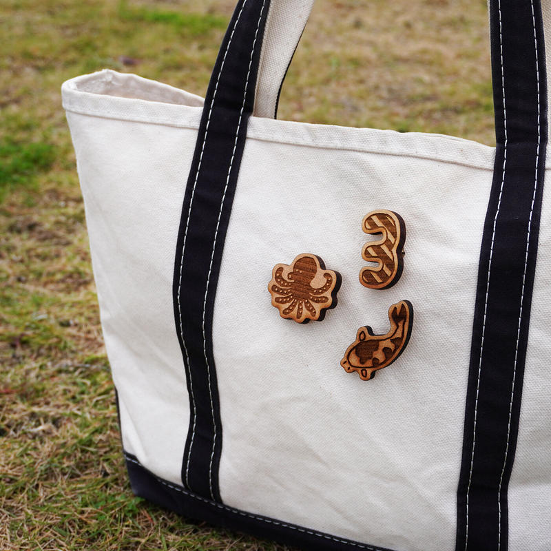 木製ブローチ かもめの水兵さん みはらモノトコ