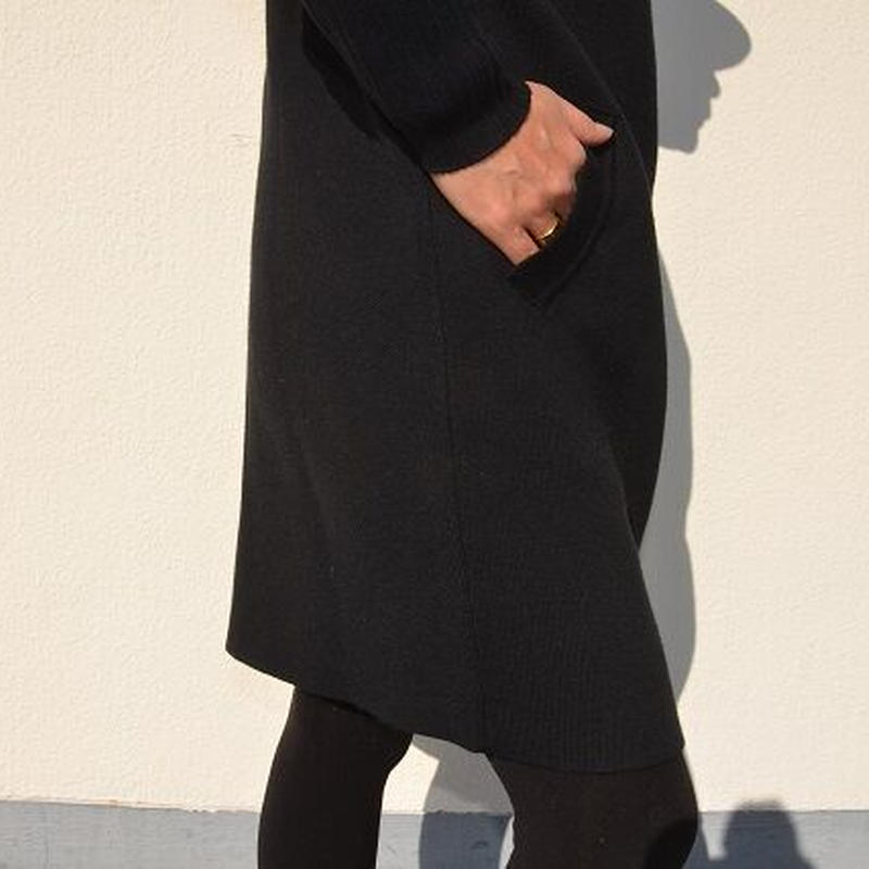 knit dress 黒のニットワンピース | Mirriam