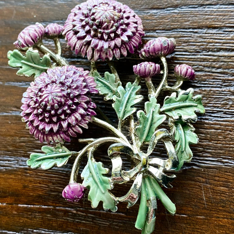 Exquisite バースディシリーズ クリサンセマム エナメルフラワー ブローチ ラベン