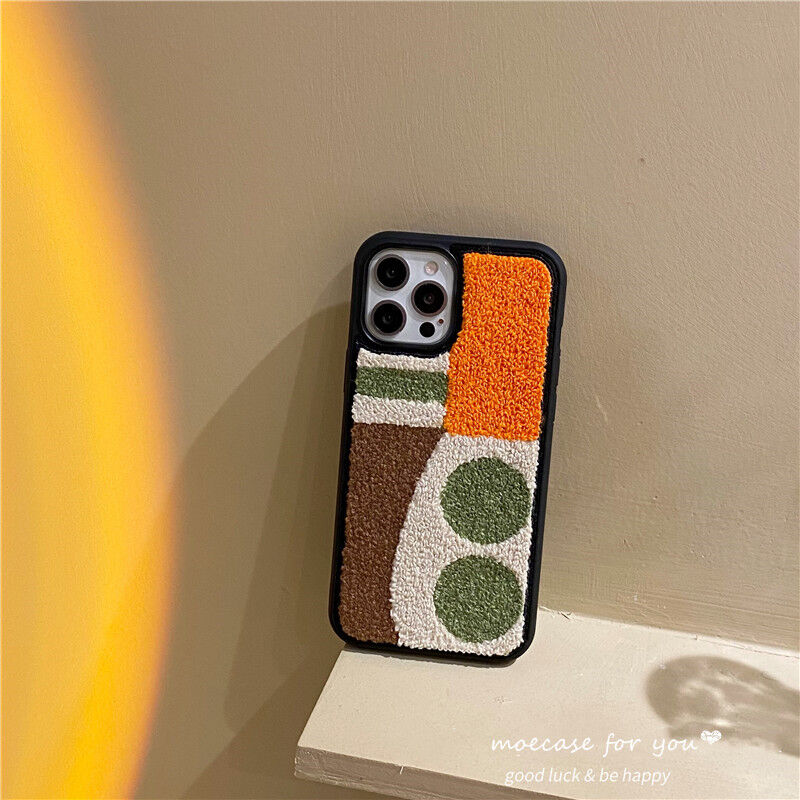 幾何学模様 Iphone13 13promaxケース 刺繍入り 4色の組み合わせ Iphone