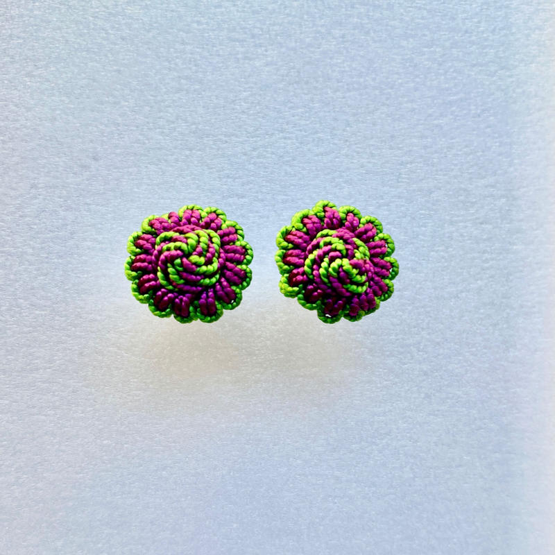 モロッコボタン お花ボタンピアス グリーン ピンク Shuiya Shuiya モロッコ