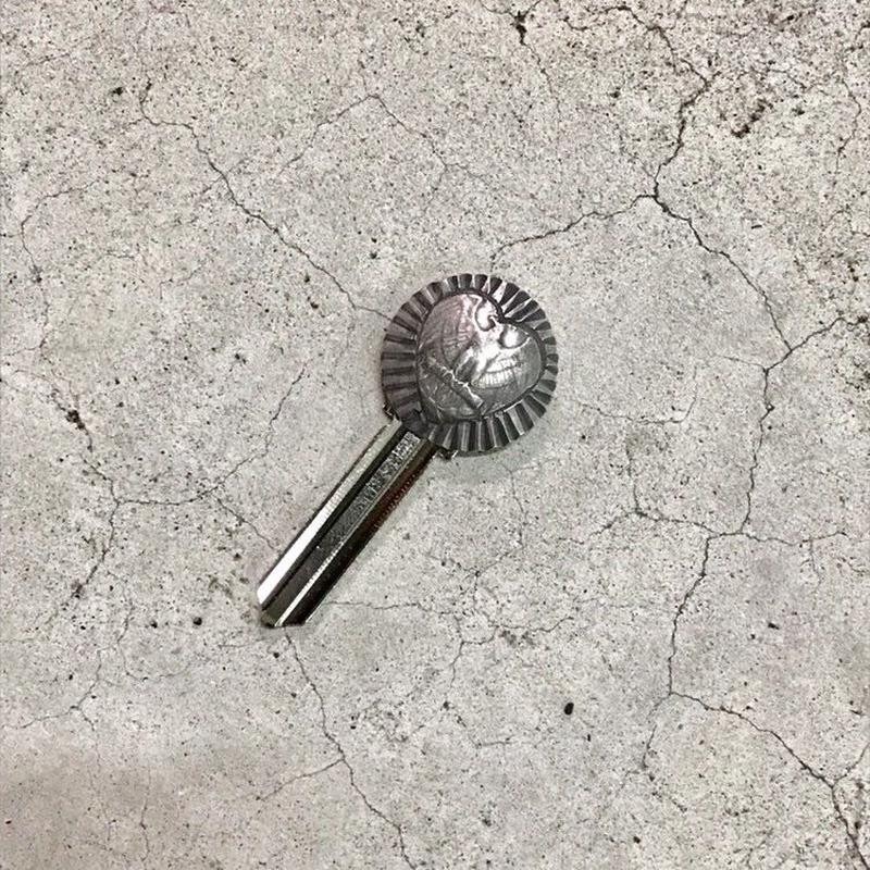 Custom Key カスタムキー シルバーキーホルダー 真鍮キーホルダー 鍵 高級な